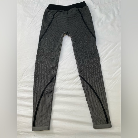 Adidas // Workout Leggings // Wrap Waist Detail // Medium Fits Like Small - Picture 7 of 11